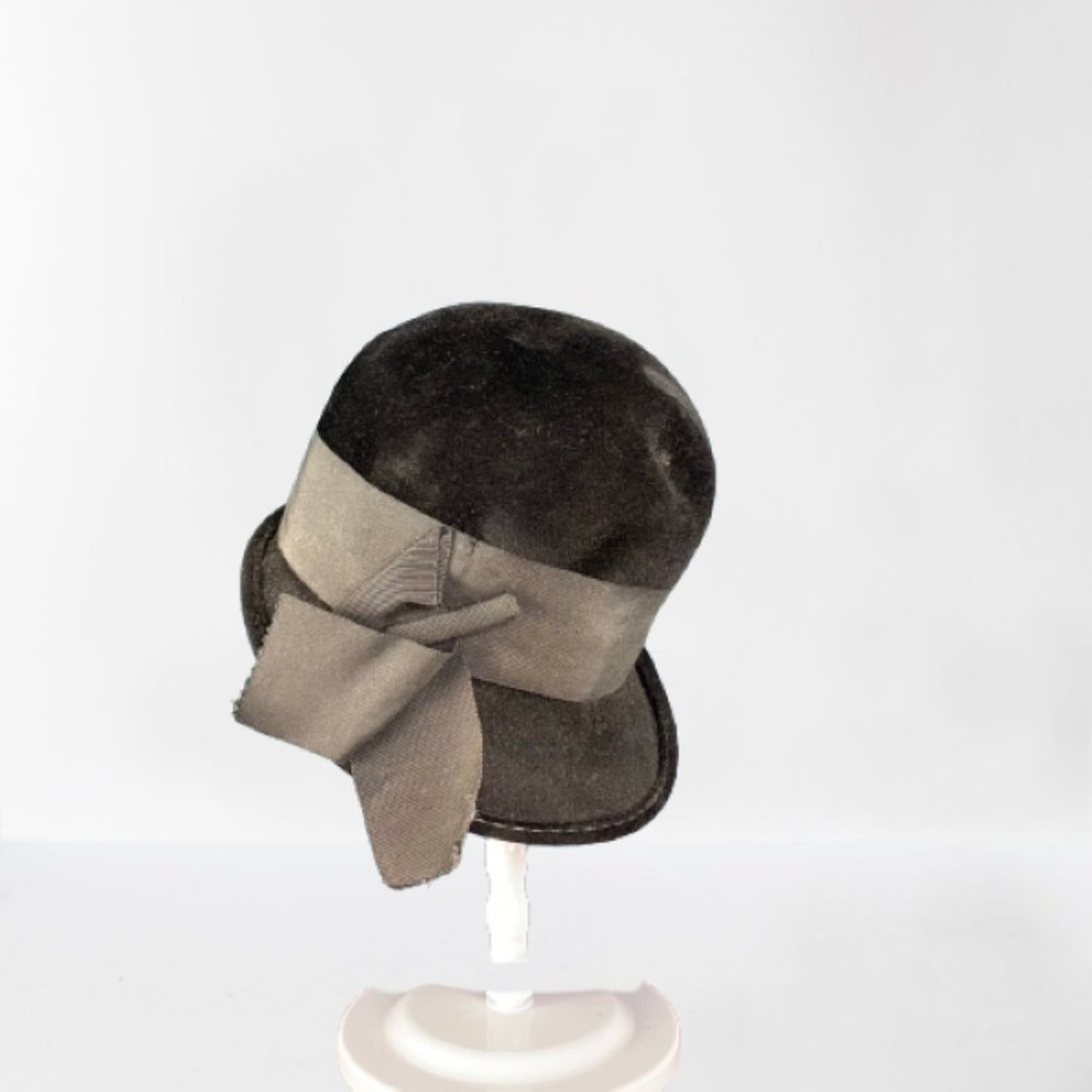 Peachbloom Velour Vintage 40's Cloche Style Hat
